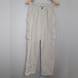 NIKE Women's Size XS SPORTSWEAR ESSENTIAL HIGH-RISE WOVEN CARGO PANTS Taupe